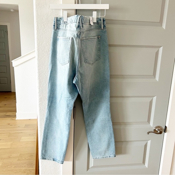 NWT Good American Good Classic Straight Leg Jeans - Picture 3 of 4